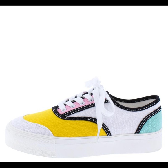 Trendy Size 8 Sneakers. 1st pic is IRL Photo - Picture 2 of 5